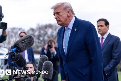 Trump Afirma Dialogar con Irán para Frenar la Crisis, Teherán Rechaza la Propuesta