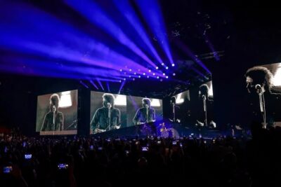 Bienvenidos a la era del concierto sin artista: Soda Stereo vuelve proyectando a un músico que murió hace 12 años